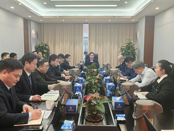 王思軍在省城市更新等三家公司重點工作推進(jìn)會上強(qiáng)調(diào)要以新作風(fēng)、新?lián)?dāng)，實現(xiàn)新發(fā)展